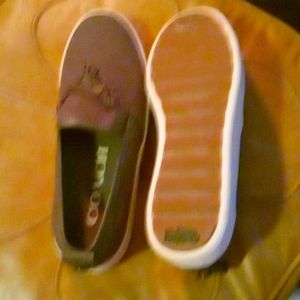 I'm selling hunter green coach active shoes size at seven new